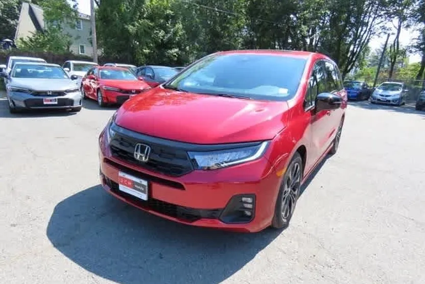 2026 Honda Odyssey photo 1