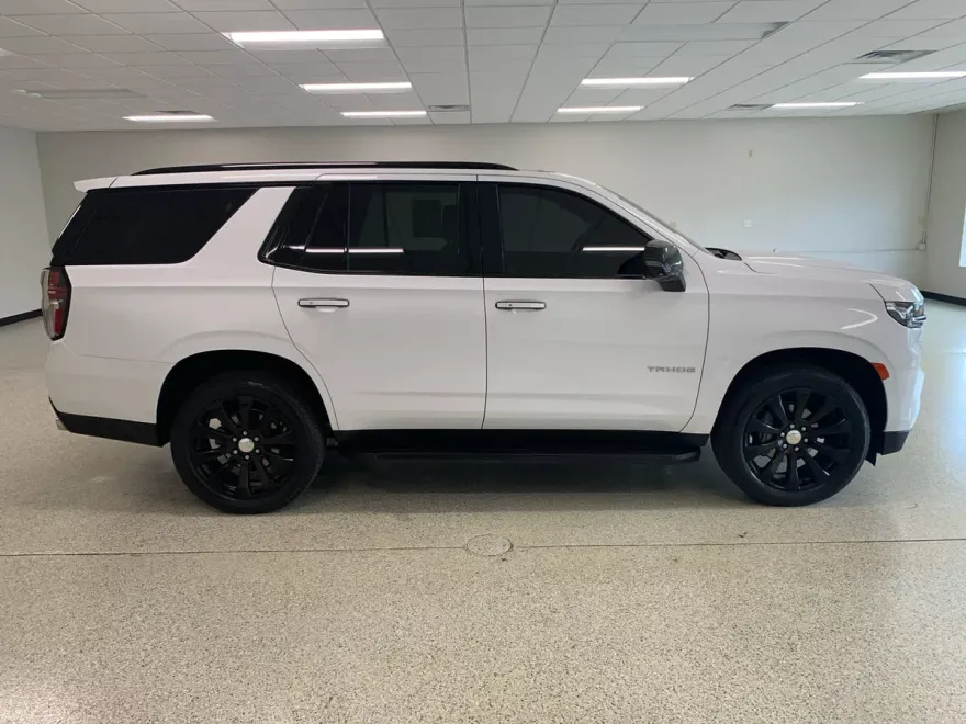 2021 Chevrolet Tahoe Premier photo 1