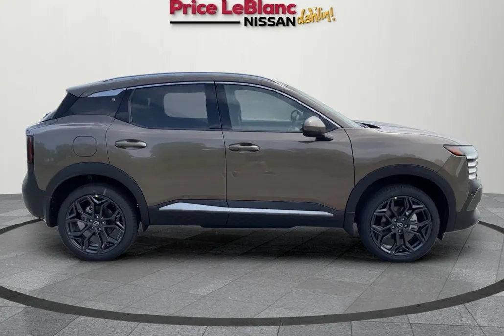 2025 Nissan Kicks SR photo 1