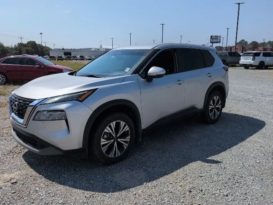 2023 Nissan Rogue SV photo 1