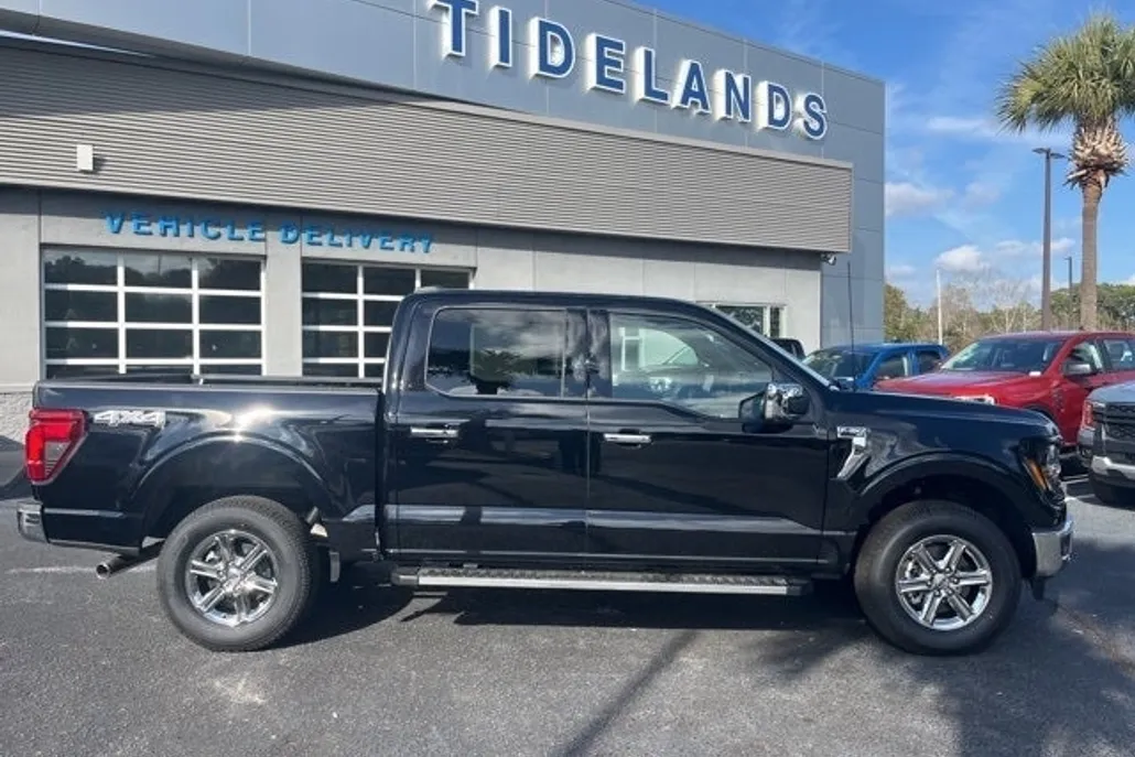 2025 Ford F-150 XLT photo 1