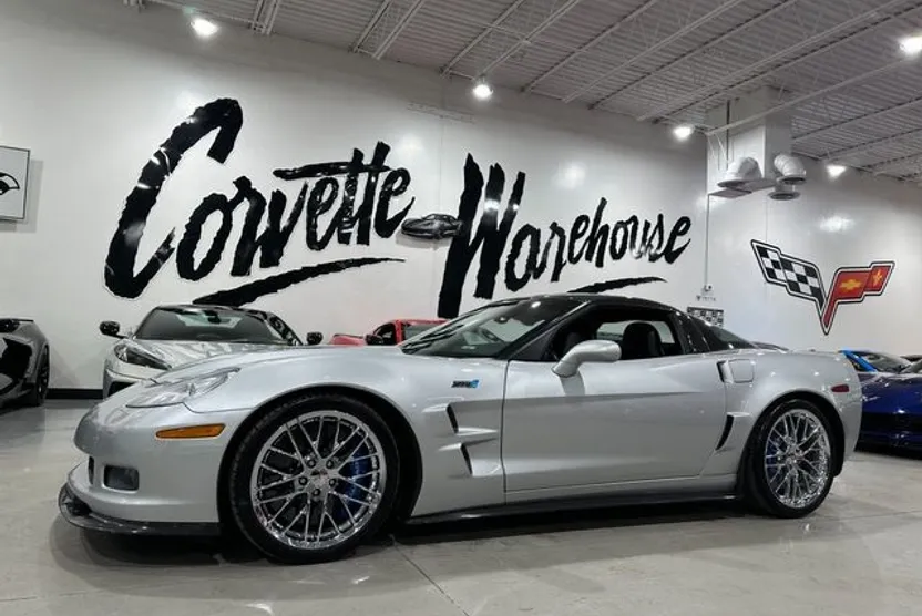 2010 Chevrolet Corvette ZR1 3ZR photo 1