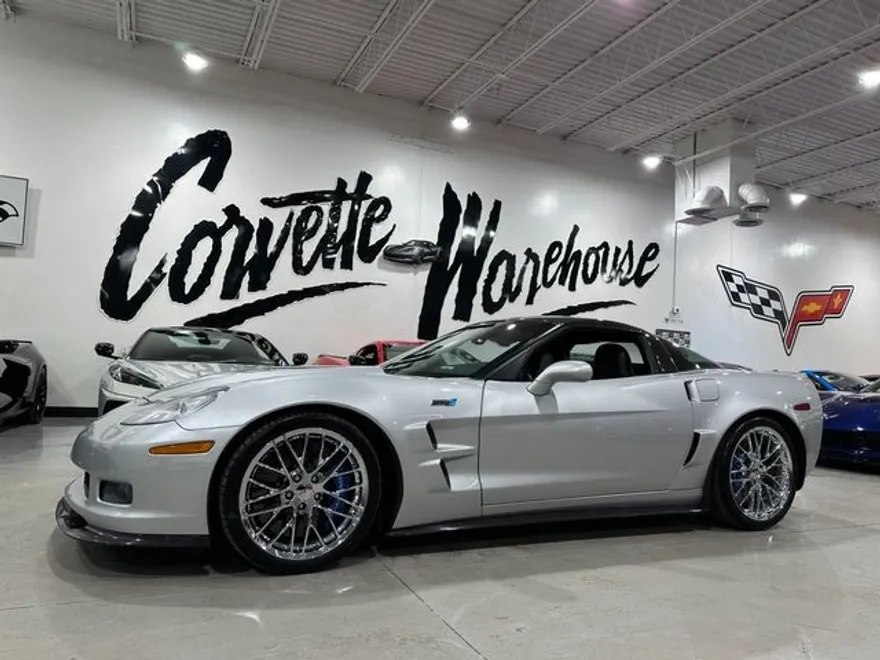 2010 Chevrolet Corvette ZR1 3ZR photo 1