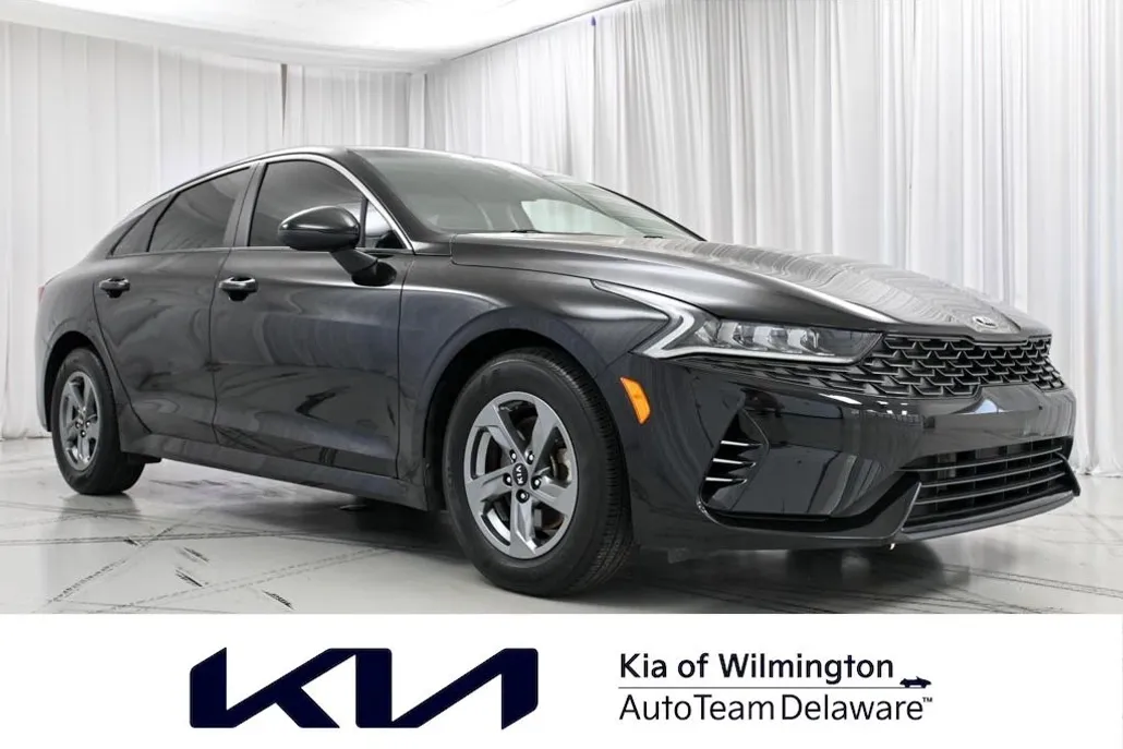 2021 Kia K5 LXS photo 1