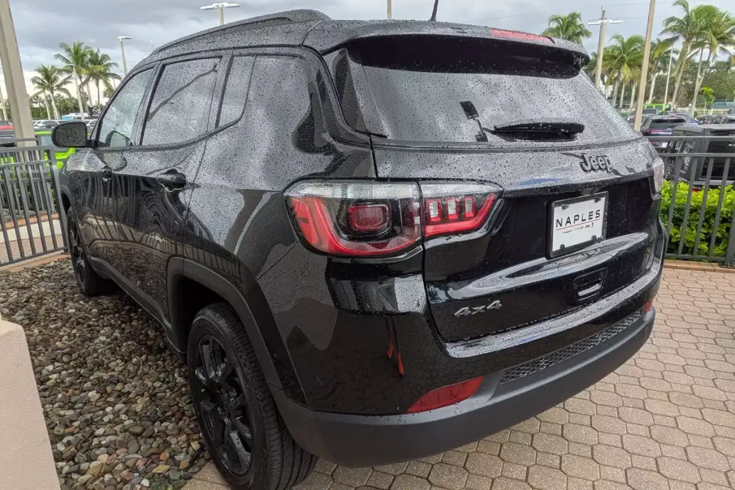 2026 Jeep Compass Latitude photo 1