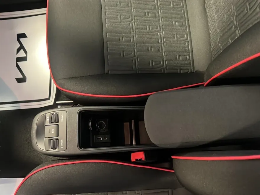 2024 Fiat 500e photo 14