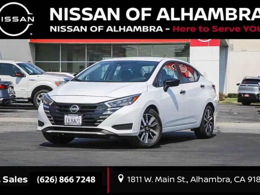 2025 Nissan Versa S photo 1