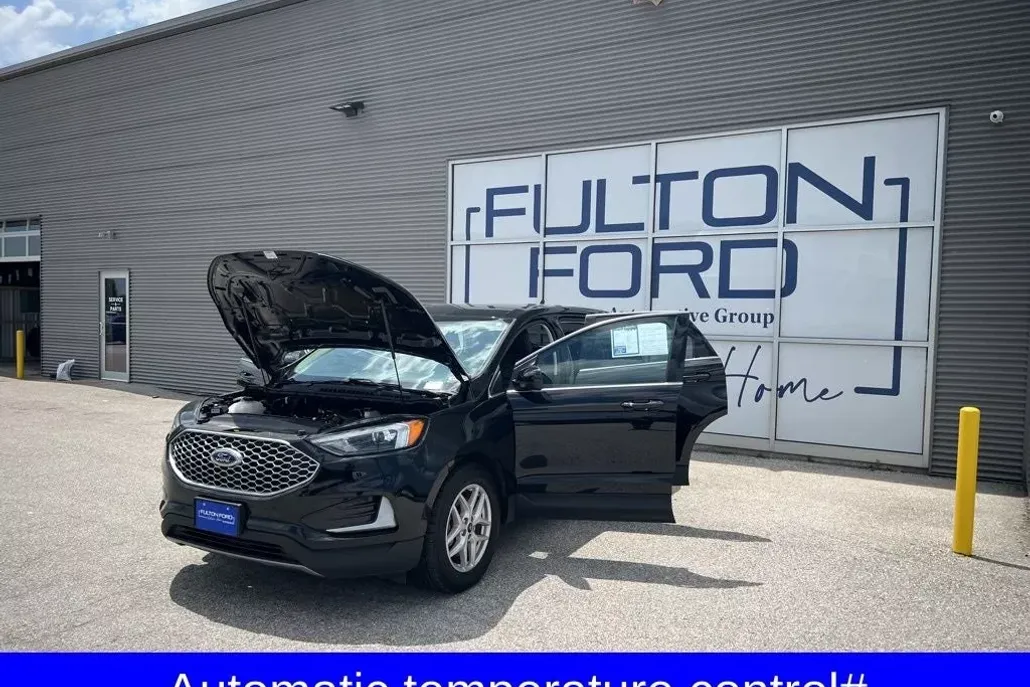2023 Ford Edge SEL photo 1