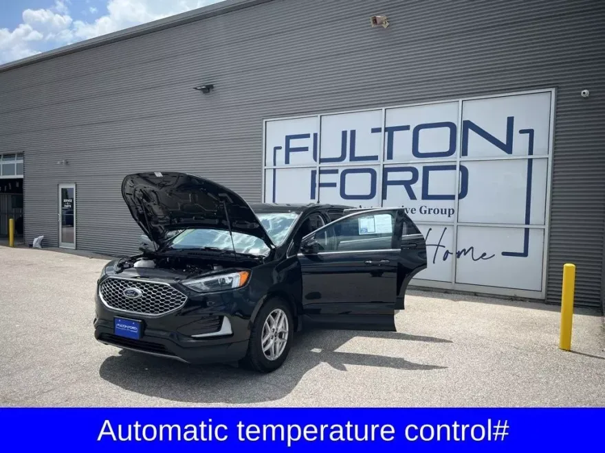 2023 Ford Edge SEL photo 1
