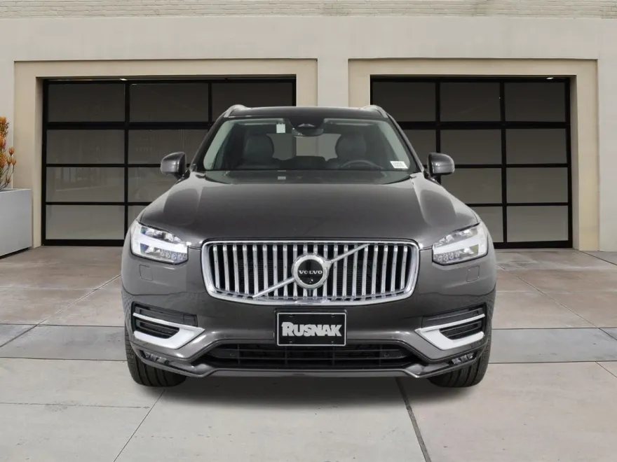 2025 Volvo XC90 photo 1