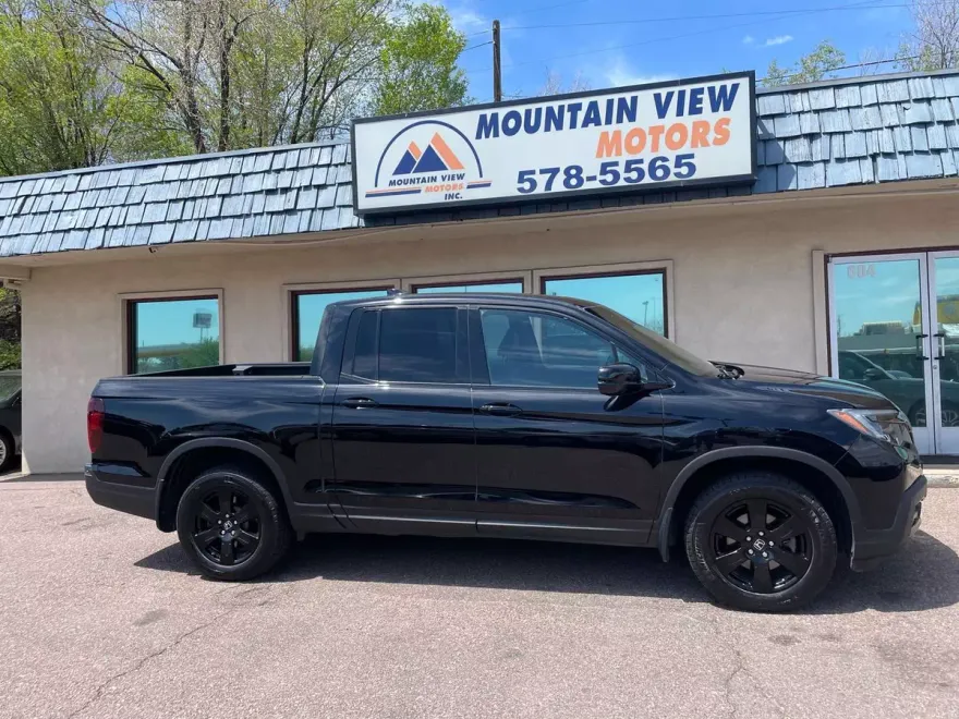 2017 Honda Ridgeline Black Edition photo 1