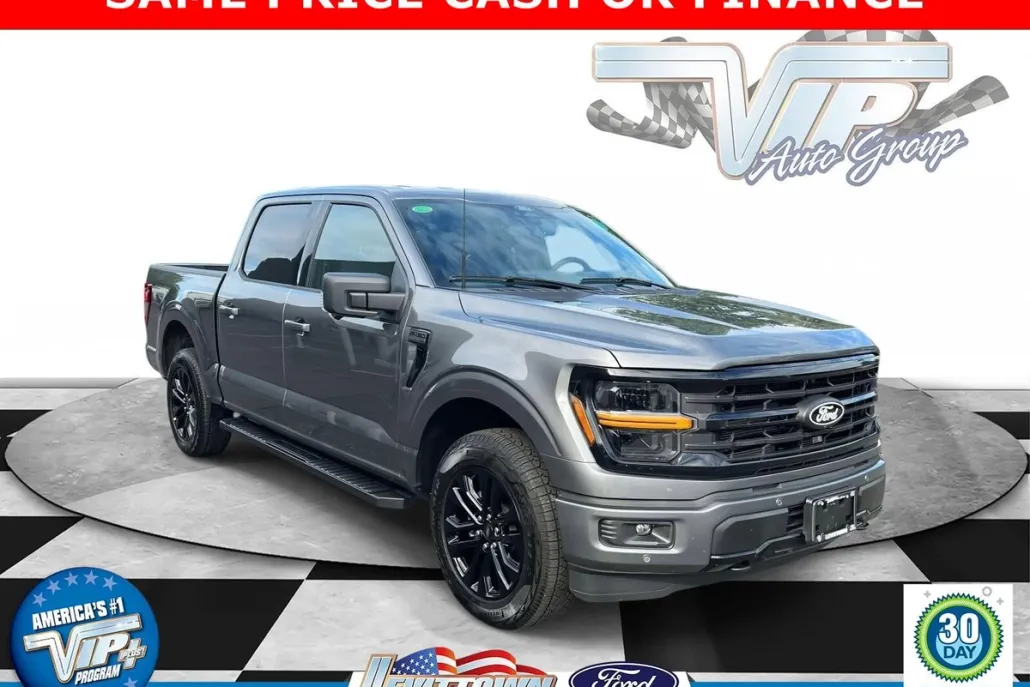 2025 Ford F-150 XLT photo 1