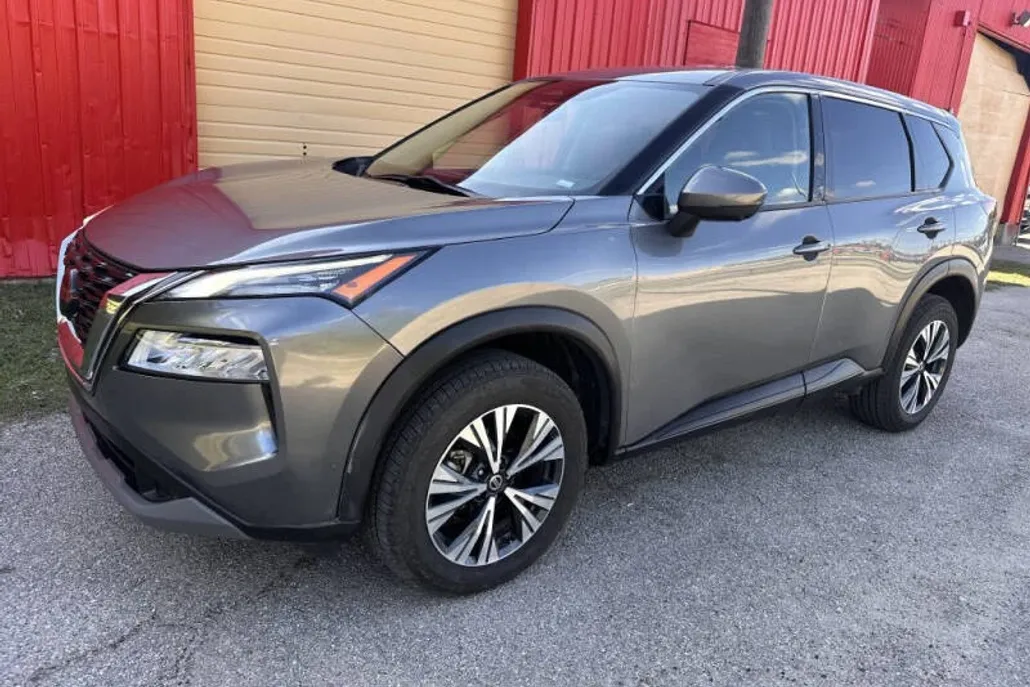 2021 Nissan Rogue SV photo 1