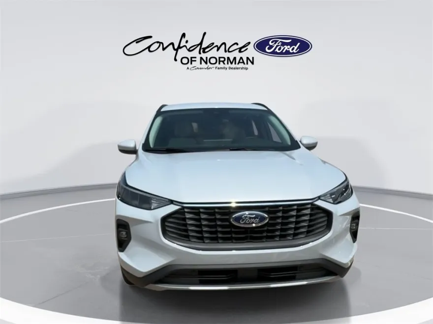 2025 Ford Escape Plug-In Hybrid photo 3