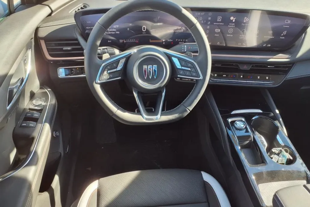 2025 Buick Envision Sport Touring photo 1