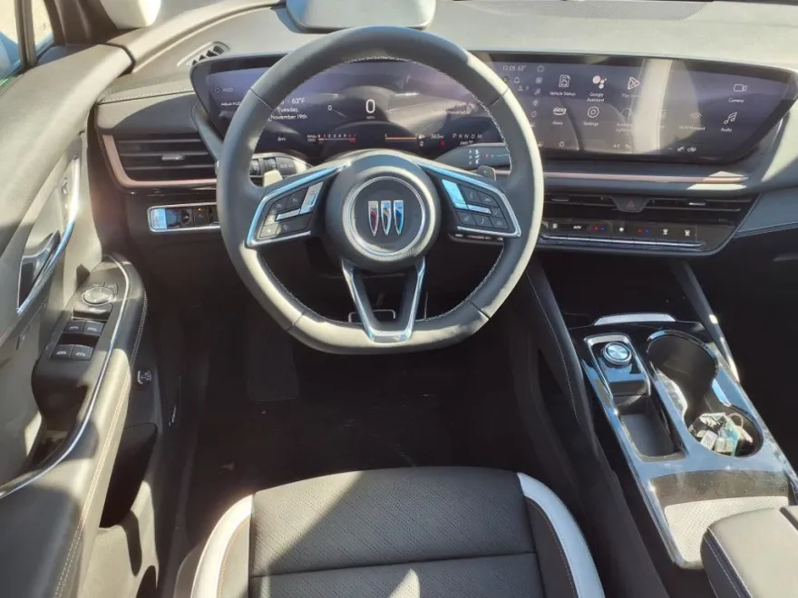 2025 Buick Envision Sport Touring photo 1