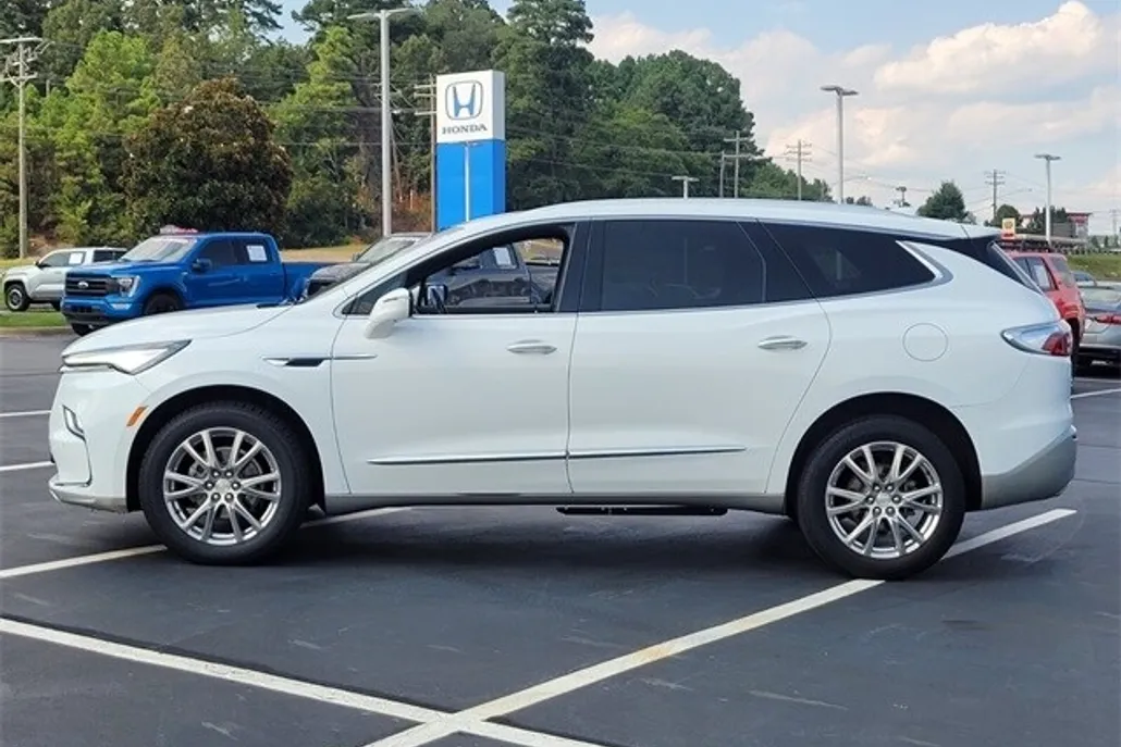 2022 Buick Enclave Premium photo 1