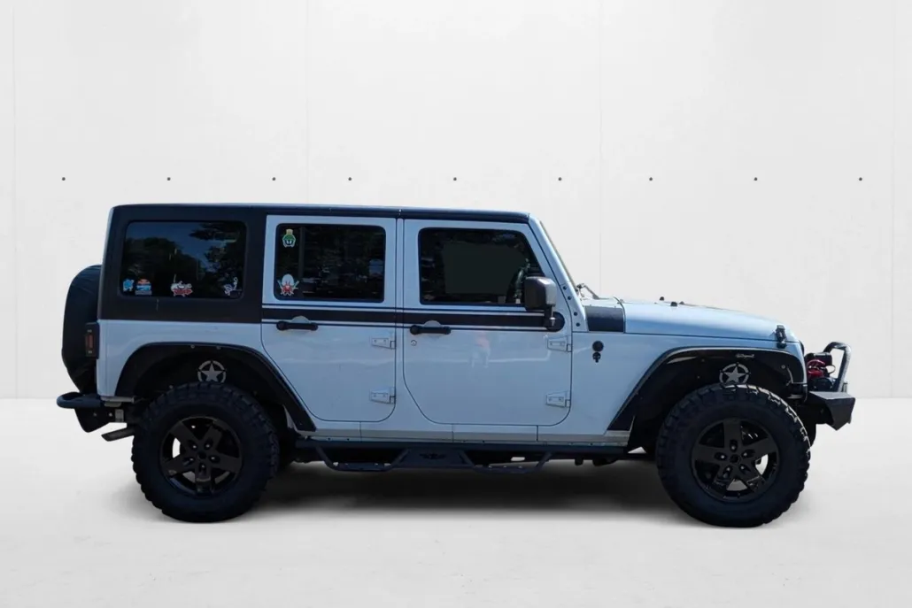 2016 Jeep Wrangler Sport photo 1