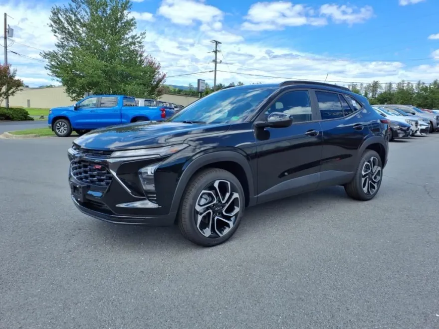 2025 Chevrolet Trax photo 1
