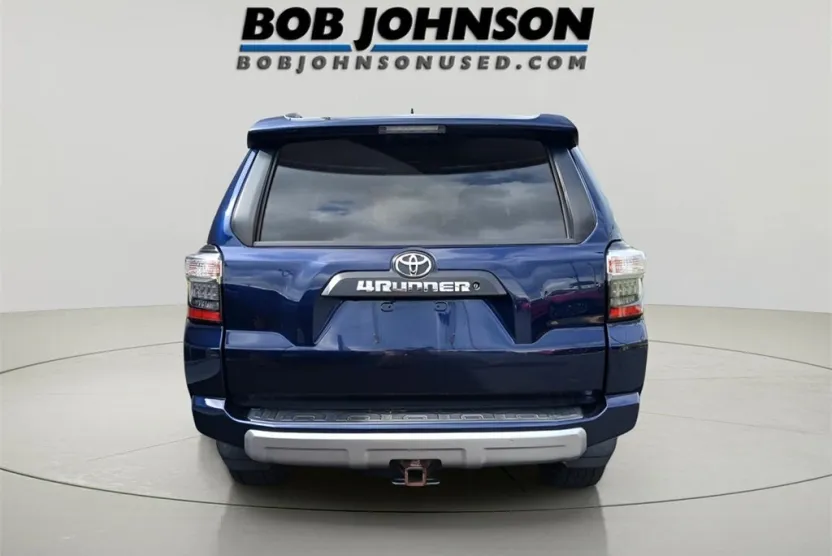 2018 Toyota 4Runner TRD Off-Road photo 1