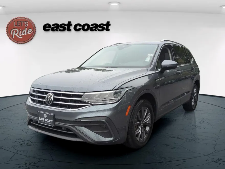 2022 Volkswagen Tiguan SE photo 1