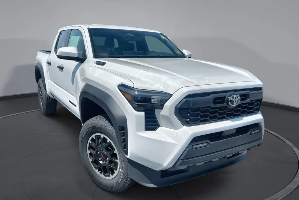 2025 Toyota Tacoma TRD Off-Road 4x4 Double Cab photo 1