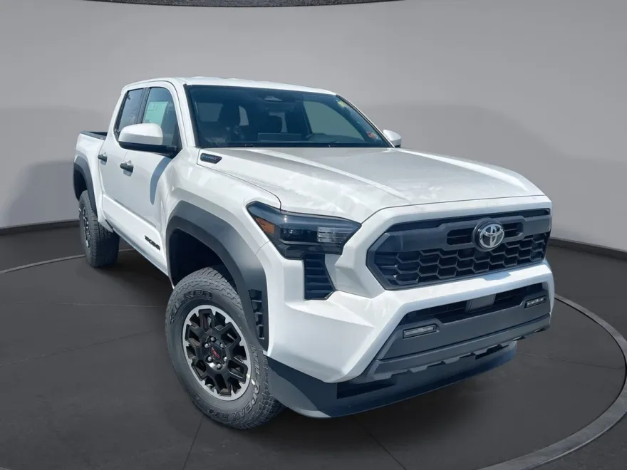 2025 Toyota Tacoma TRD Off-Road 4x4 Double Cab photo 1