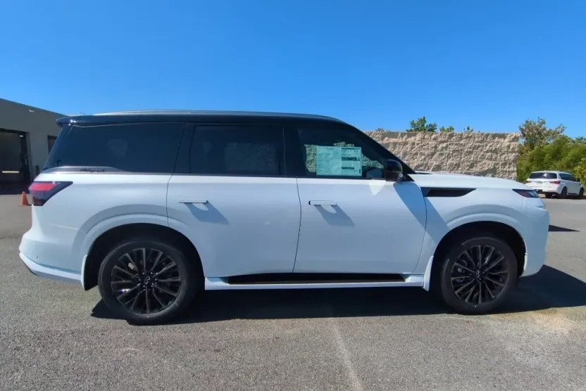 2026 Infiniti QX80 photo 1