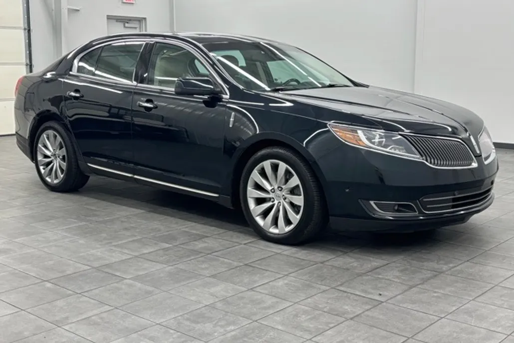 2014 Lincoln MKS Base photo 1