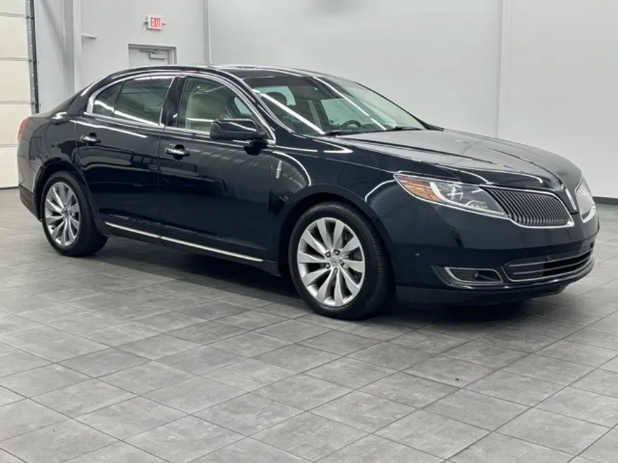 2014 Lincoln MKS Base photo 1