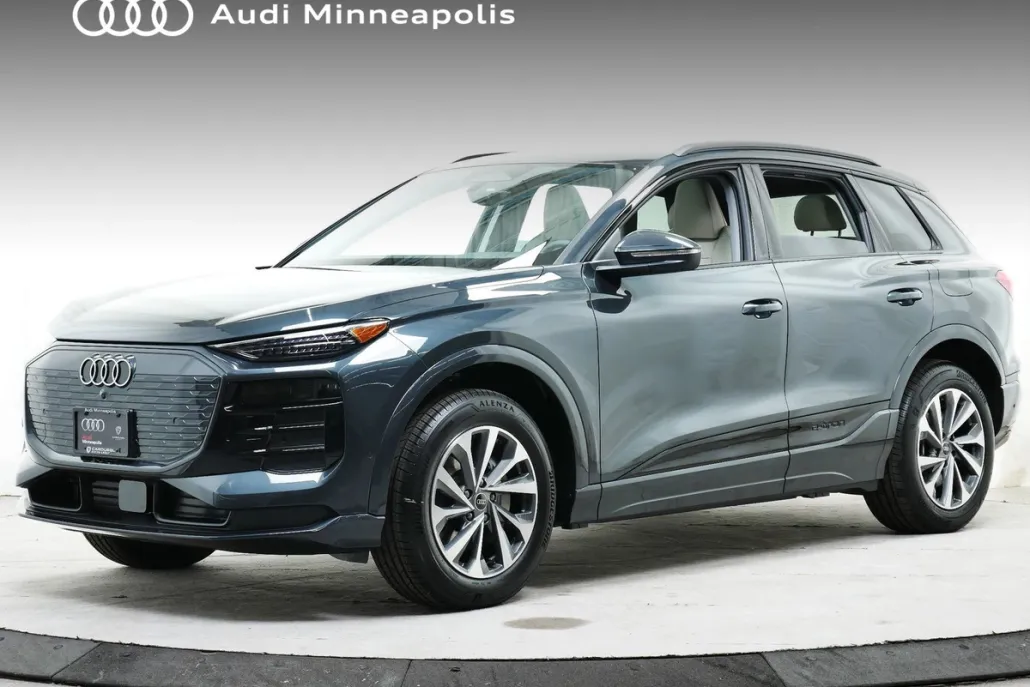 2025 Audi Q6 E-tron Premium Plus photo 1