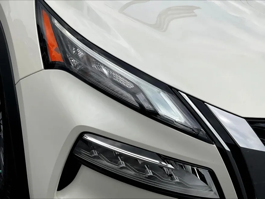 2023 Nissan Rogue SV photo 27