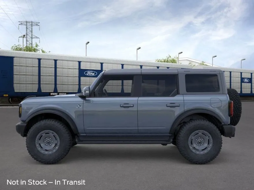 2025 Ford Bronco Outer Banks photo 3