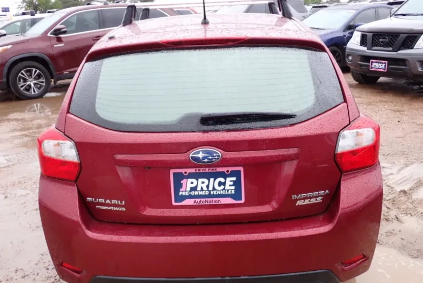 2015 Subaru Impreza 2.0i Premium photo 1