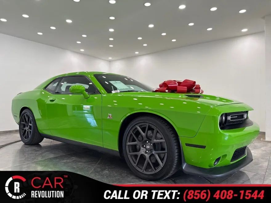 2017 Dodge Challenger R/T Scat Pack photo 1