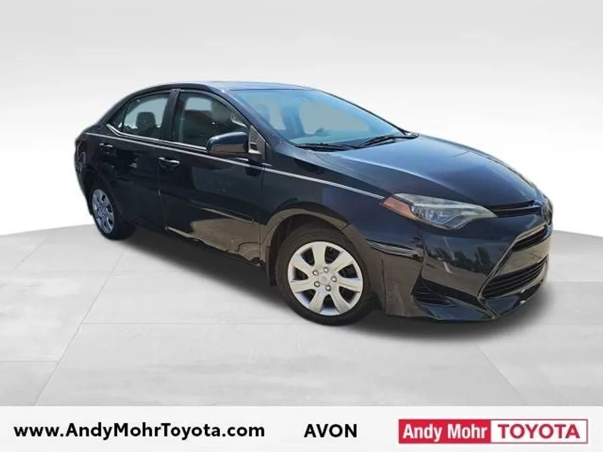 2018 Toyota Corolla LE photo 1