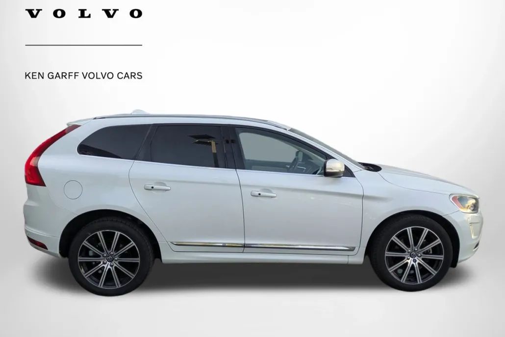 2017 Volvo XC60 Inscription photo 1