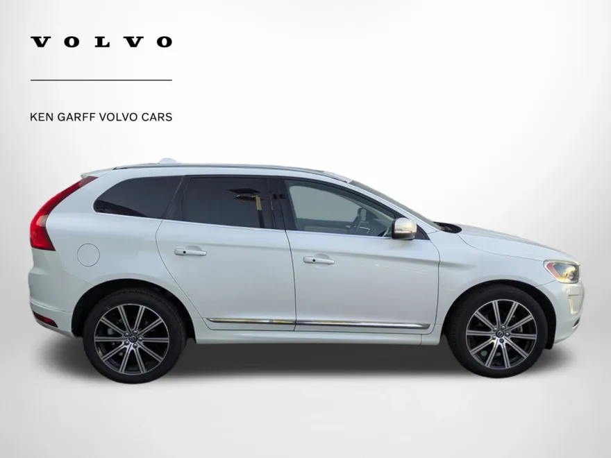 2017 Volvo XC60 Inscription photo 1