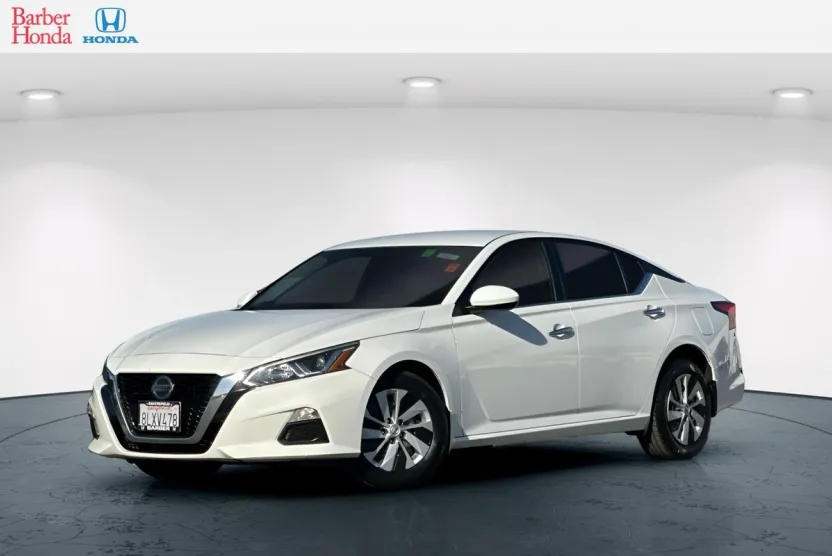 2019 Nissan Altima S photo 1