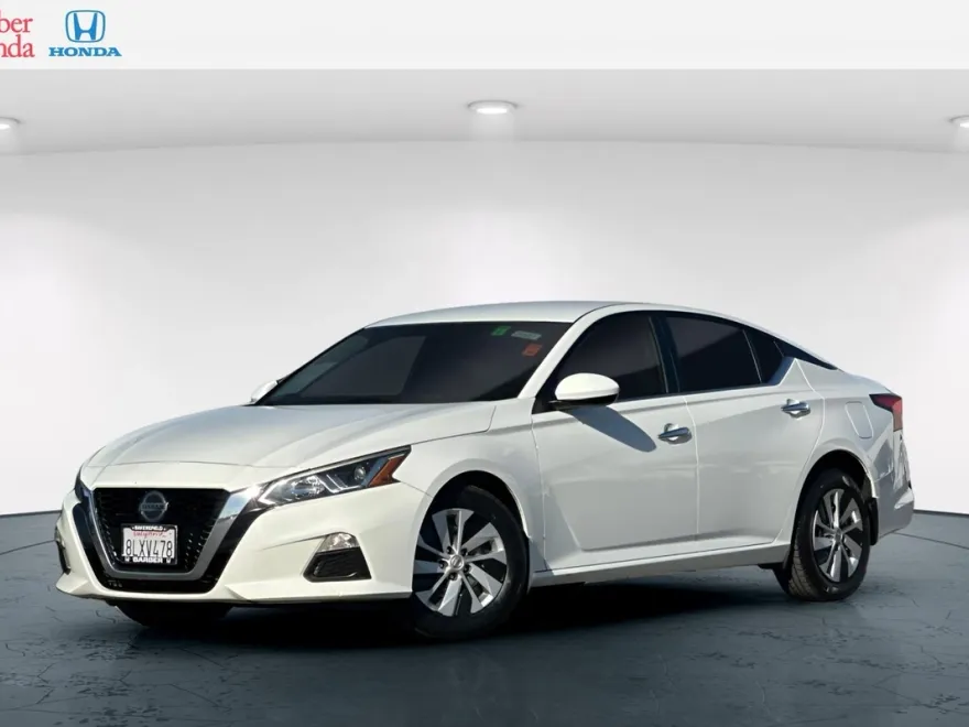 2019 Nissan Altima S photo 1