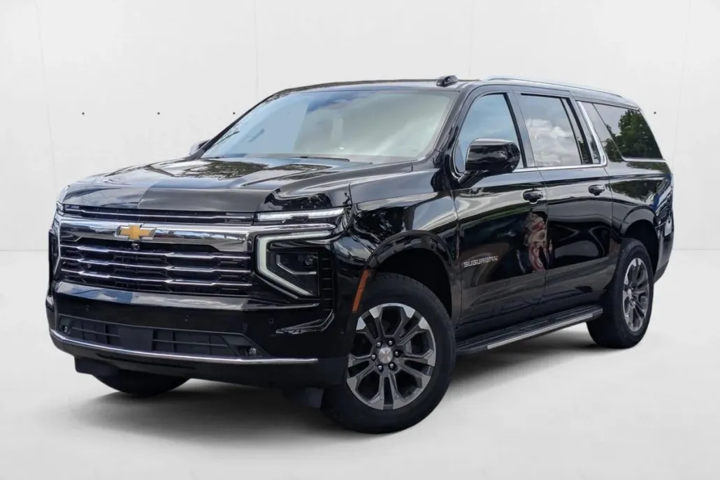 2025 Chevrolet Suburban LT photo 1