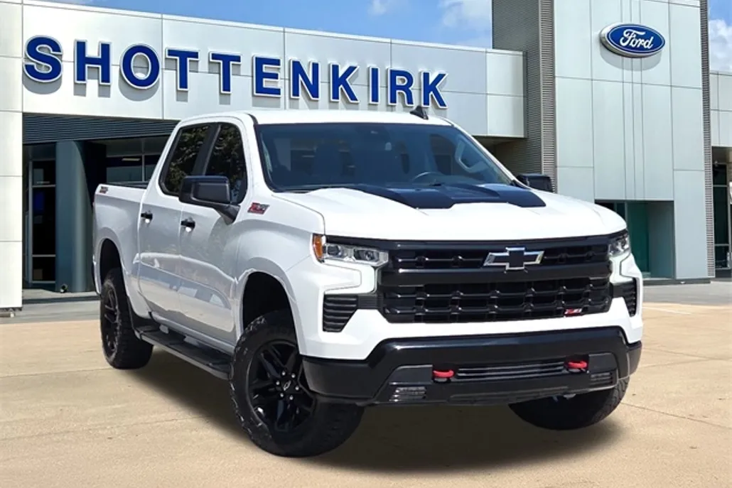 2023 Chevrolet Silverado 1500 LT Trail Boss photo 1