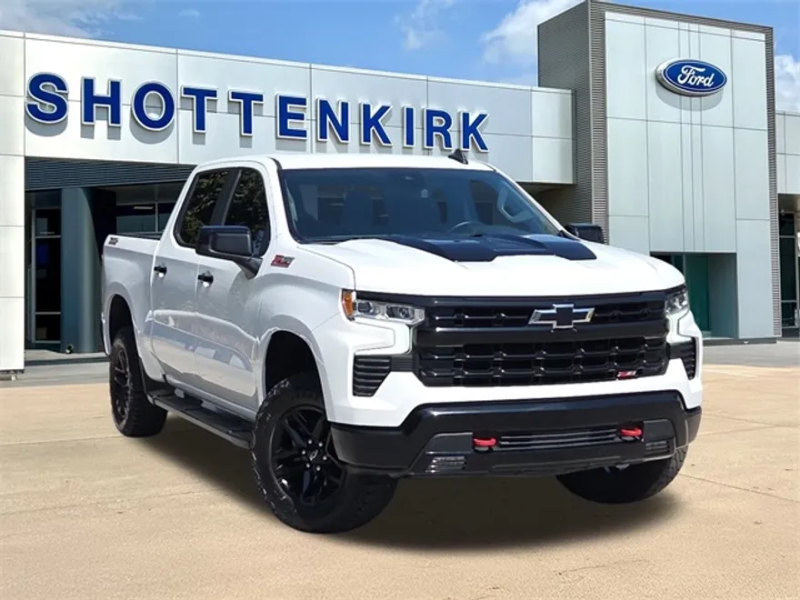2023 Chevrolet Silverado 1500 LT Trail Boss photo 1