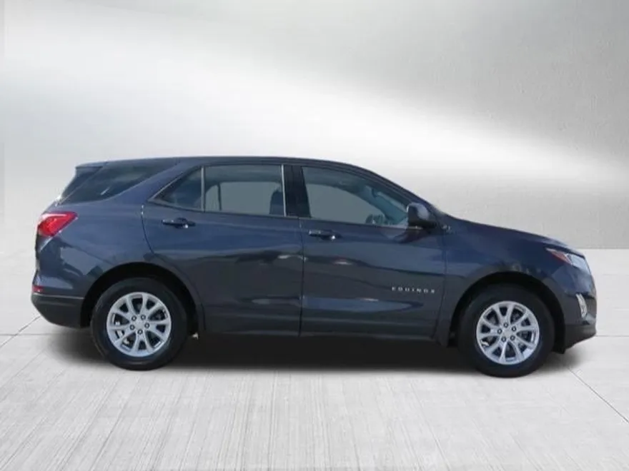 2018 Chevrolet Equinox LS photo 1