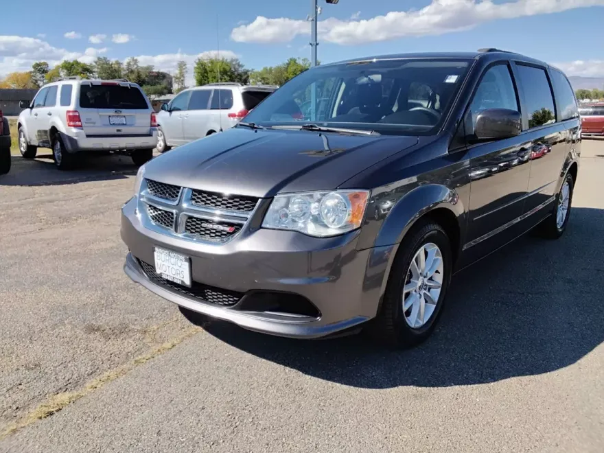 2016 Dodge Grand Caravan SXT photo 1