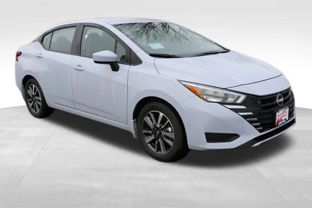 2025 Nissan Versa 1.6 SV photo 1