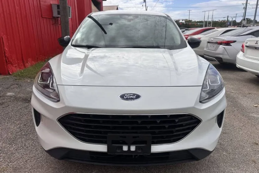 2021 Ford Escape SE photo 1