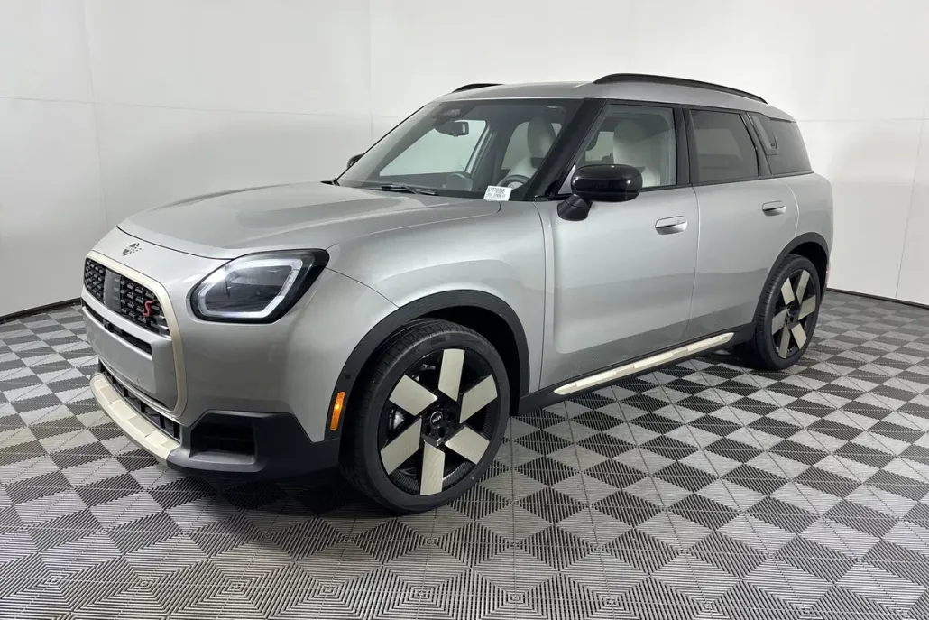 2025 Mini Countryman S ALL4 photo 1