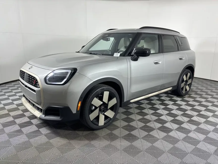 2025 Mini Countryman S ALL4 photo 1
