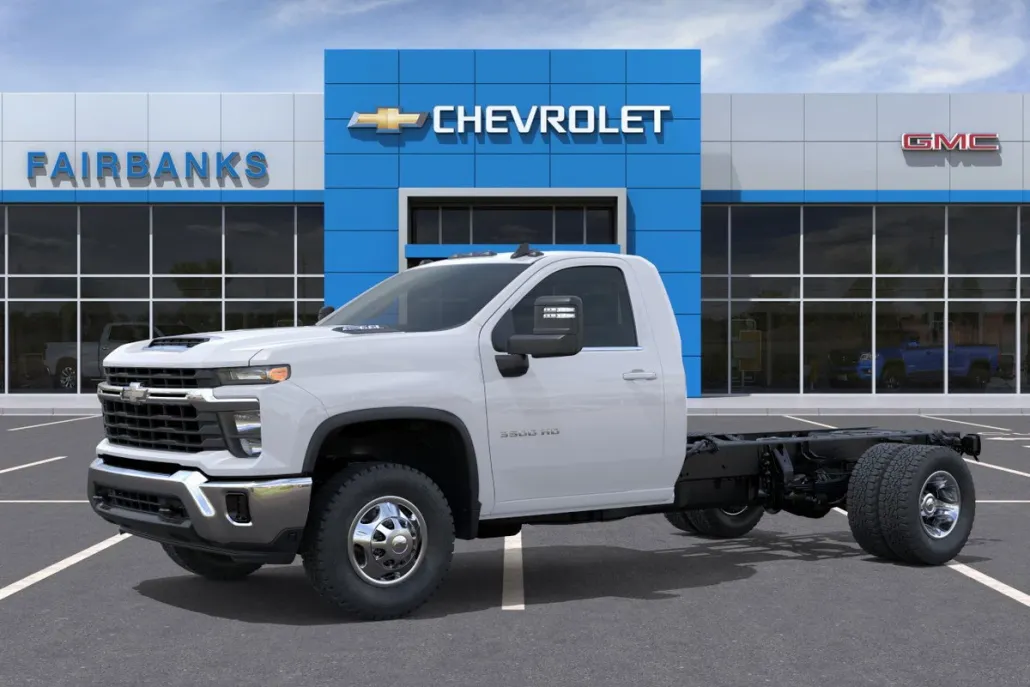 2025 Chevrolet Silverado 3500HD LT photo 1